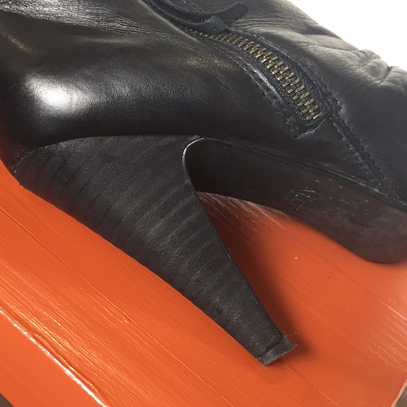 Aldo size 6 ankle boot - Picture 5 of 5